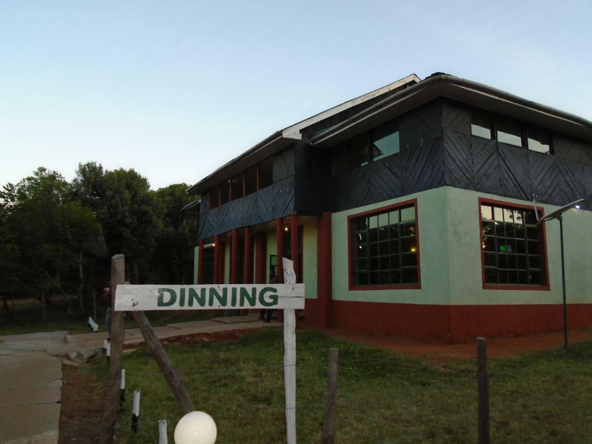 Rhino Tourist Camp Hotel Ololaimutiek Exterior foto